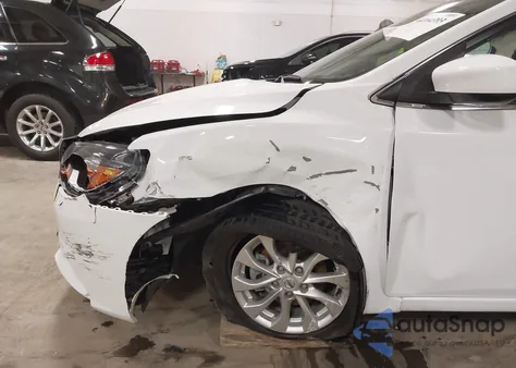 2018 Nissan Sentra Sv z USA, uszkodzony, nr VIN 3N1AB7AP2JY212492